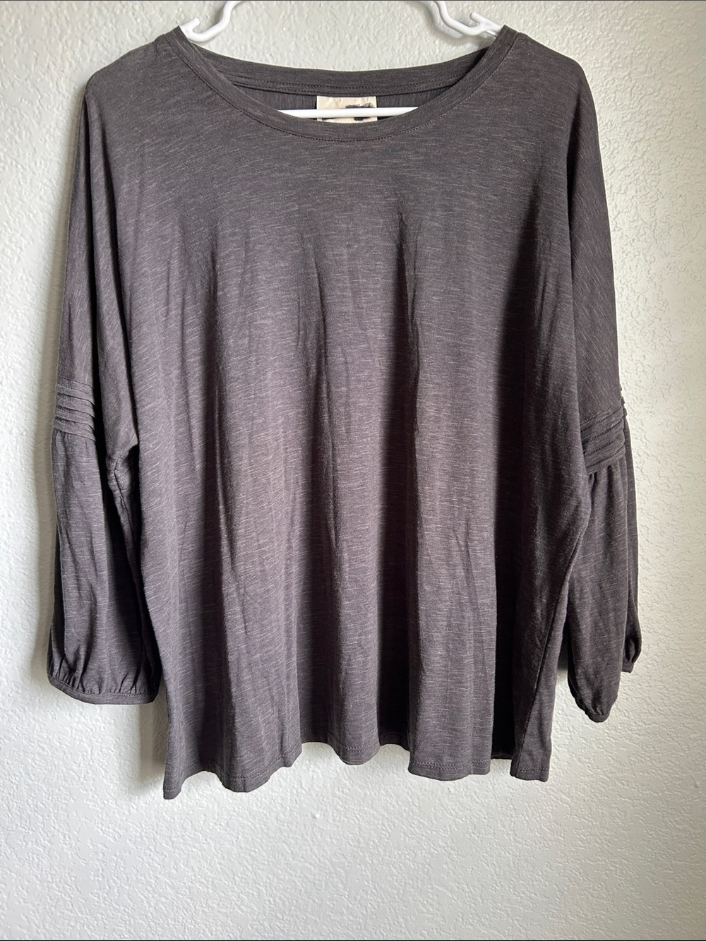 Heather Gray Long Sleeve Scoop Neck Top